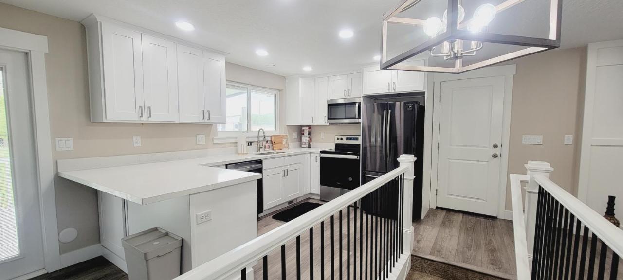 3 Bed 2 Bath Full Accessible Townhome In Heart Of Slc 南约旦 外观 照片