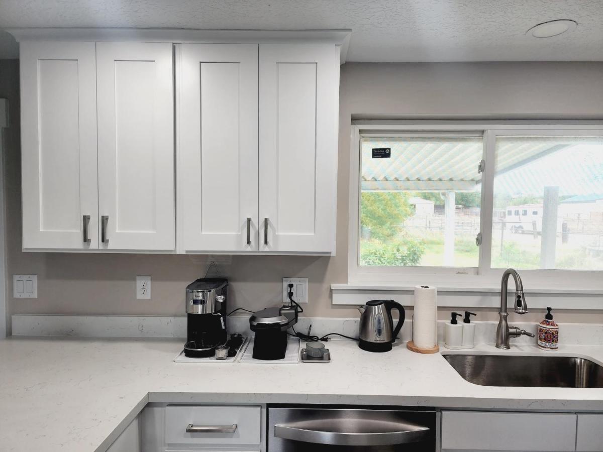 3 Bed 2 Bath Full Accessible Townhome In Heart Of Slc 南约旦 外观 照片