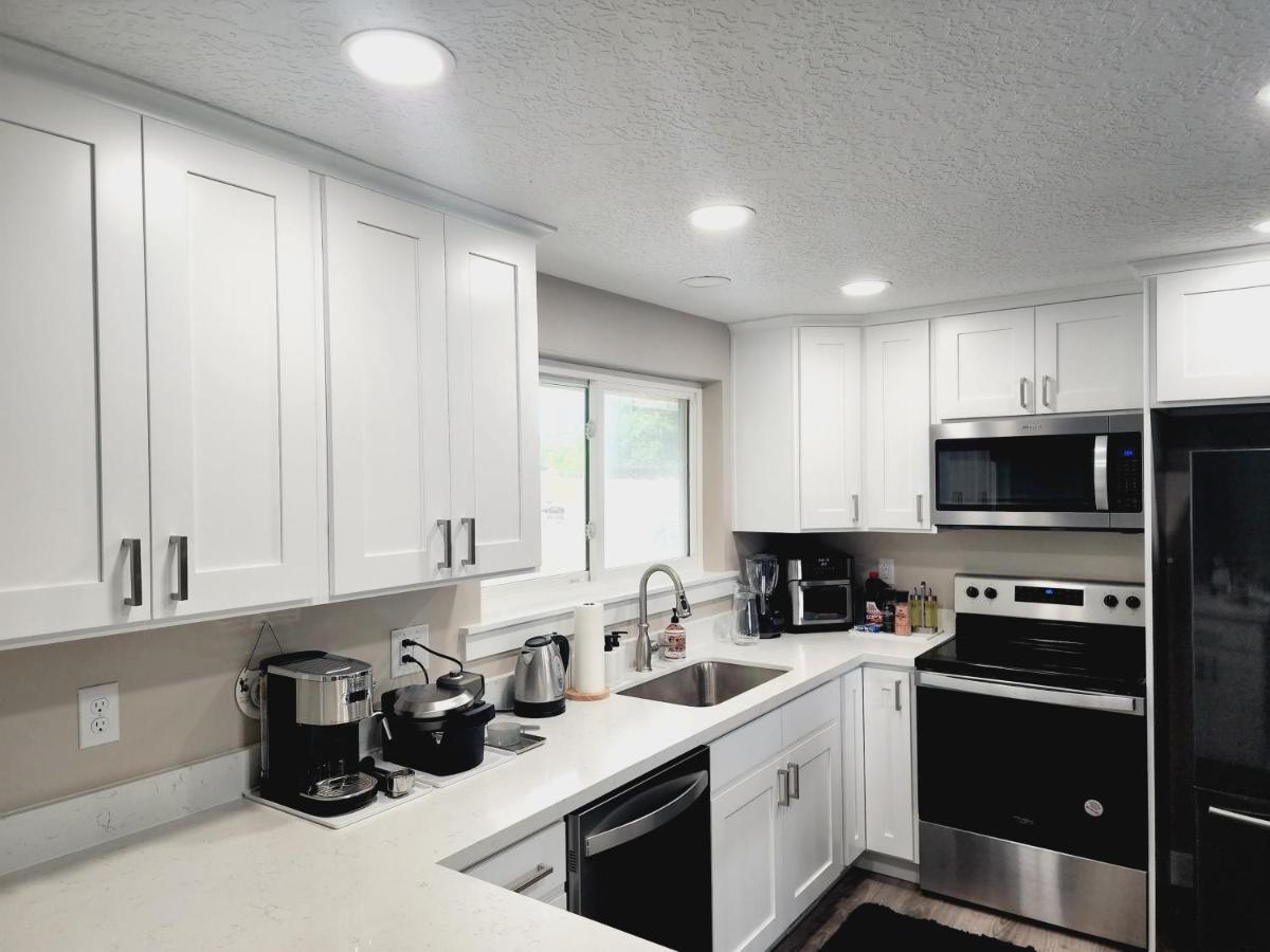 3 Bed 2 Bath Full Accessible Townhome In Heart Of Slc 南约旦 外观 照片